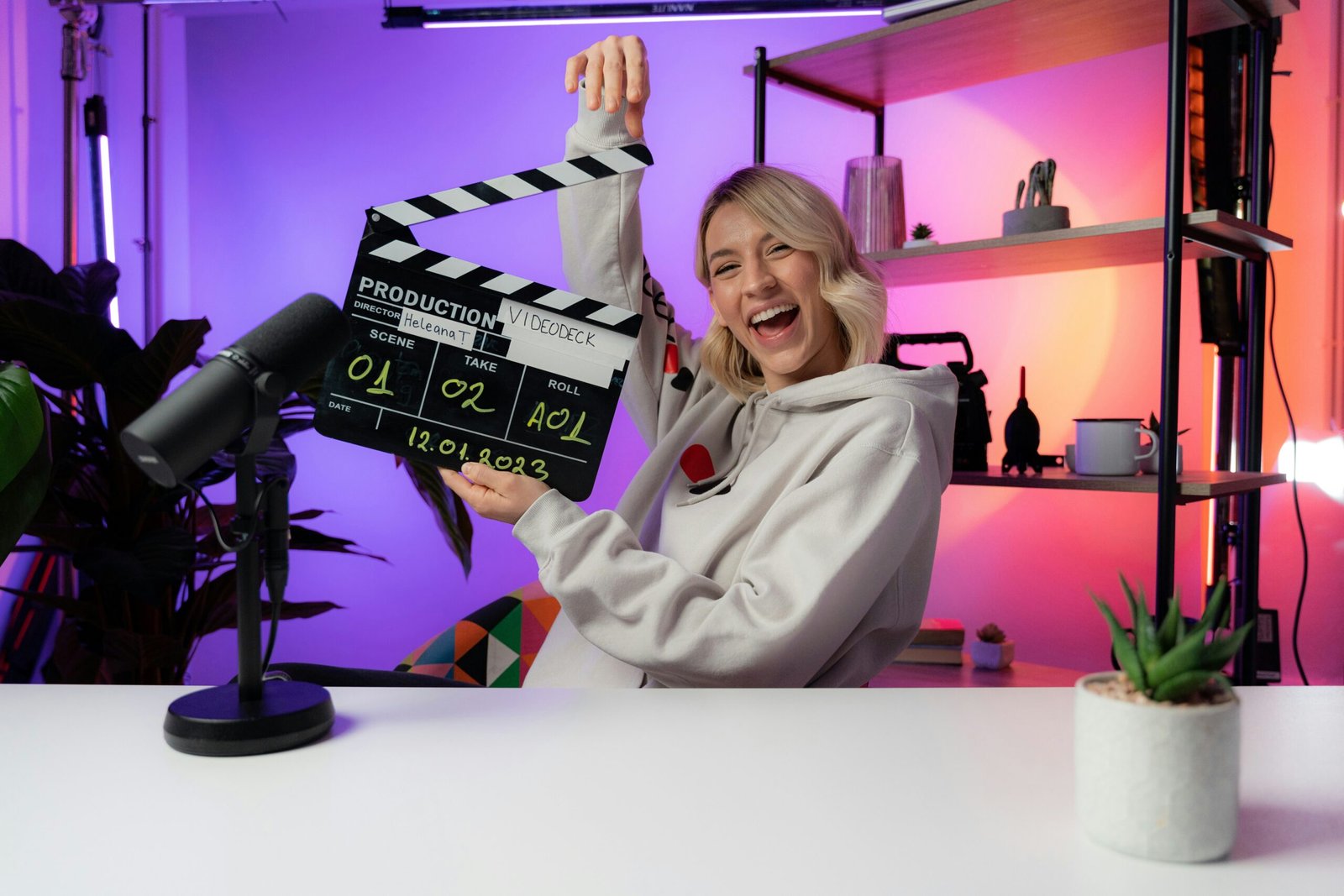Read more about the article Choosing the Best YouTube Channel Management and Marketing Agency for Creators and Businesses